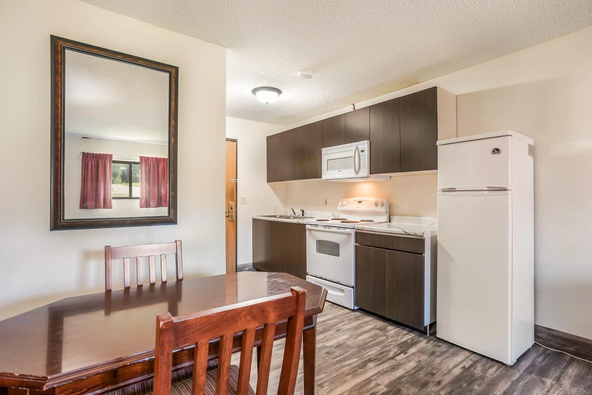 Econo Lodge Cedar Rapids Quarto foto
