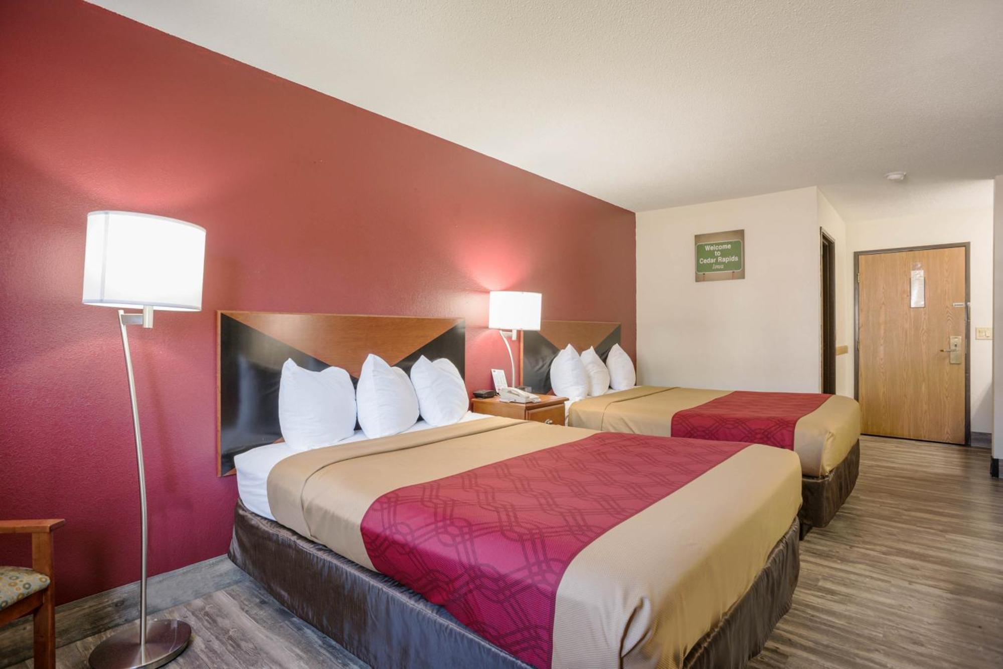 Econo Lodge Cedar Rapids Quarto foto